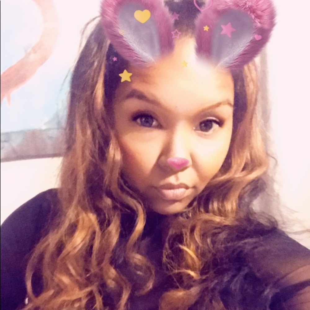 Meet your Posher, Anya